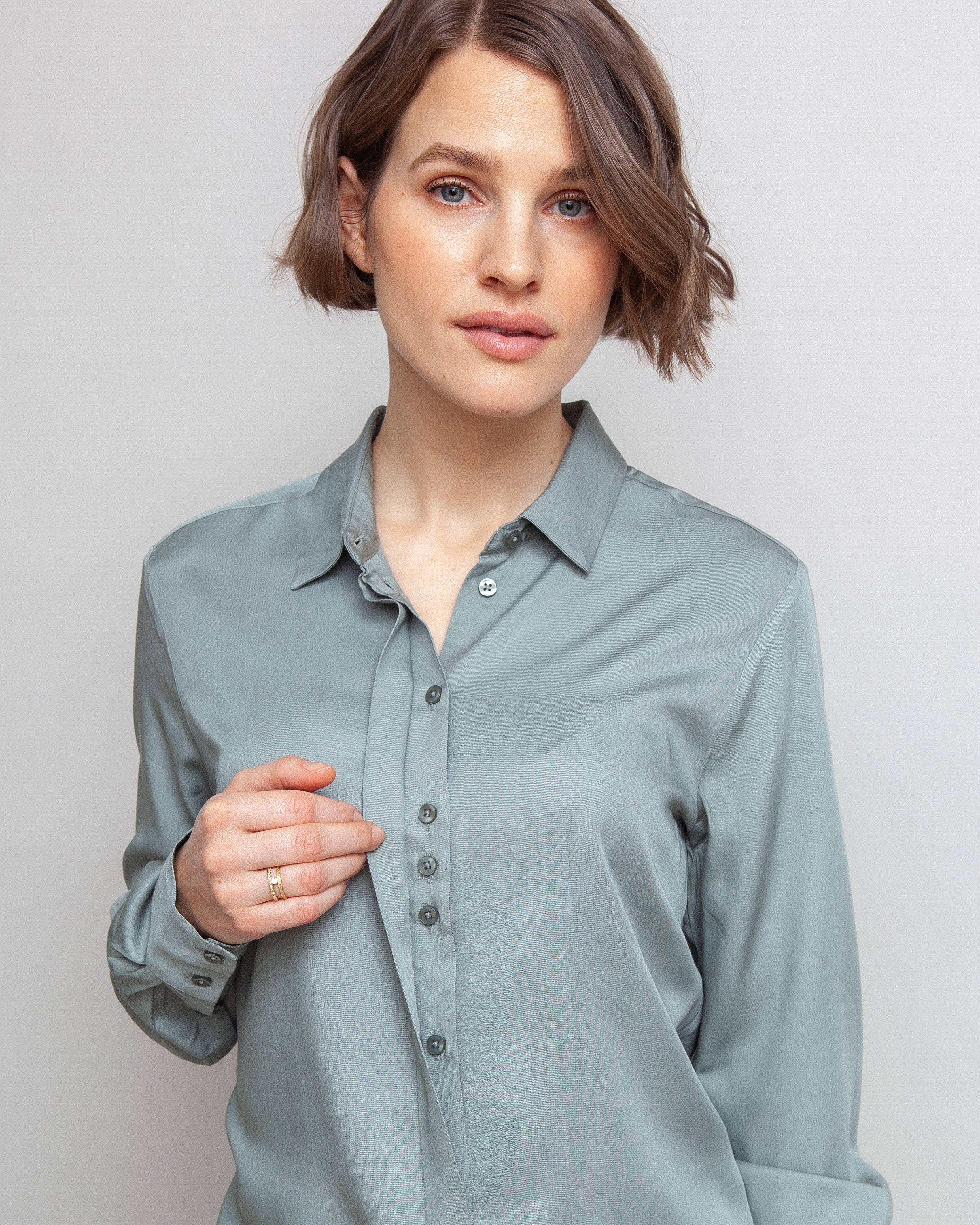 Klassisk Skjorte - sage