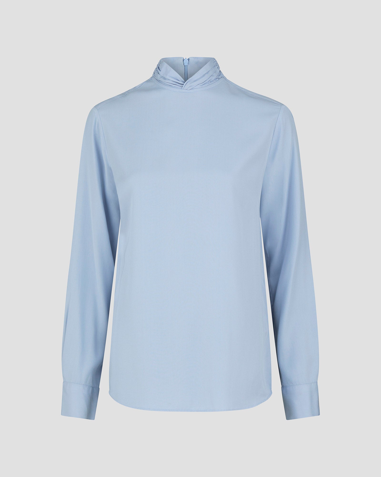 Bluse til kvinder i lyseblaa lavet af kvaliteten 100% Viskose (LENZING™ ECOVERO™), ansvarligt produceret design fra A Working Theory