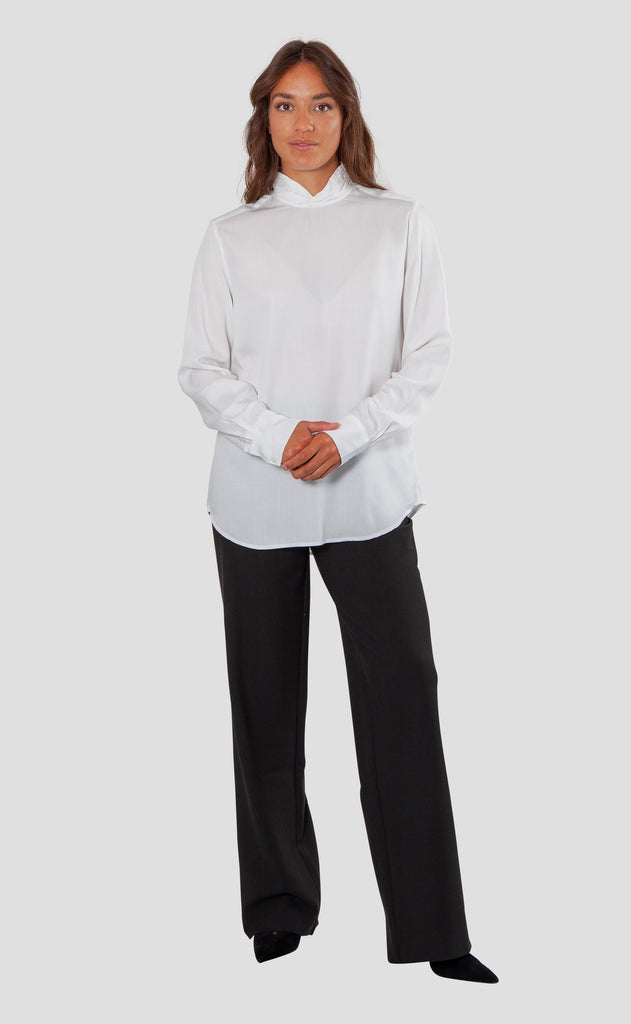 Catherine Bluse i hvid lavet af kvaliteten 100% Viskose (LENZING™ ECOVERO™), ansvarligt produceret design fra A Working Theory